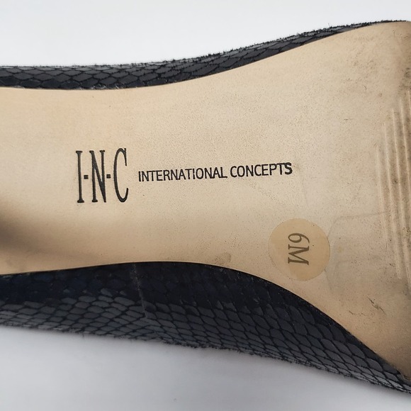 INC Black Snake Skin Faux Leather Pumps Size 6 - Picture 8 of 10
